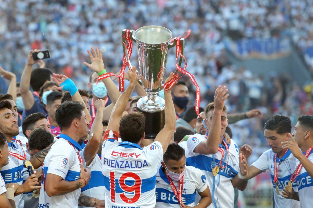 Católica arrasó en los premios a la Liga Chilena otorgados por el Diario El País de Uruguay