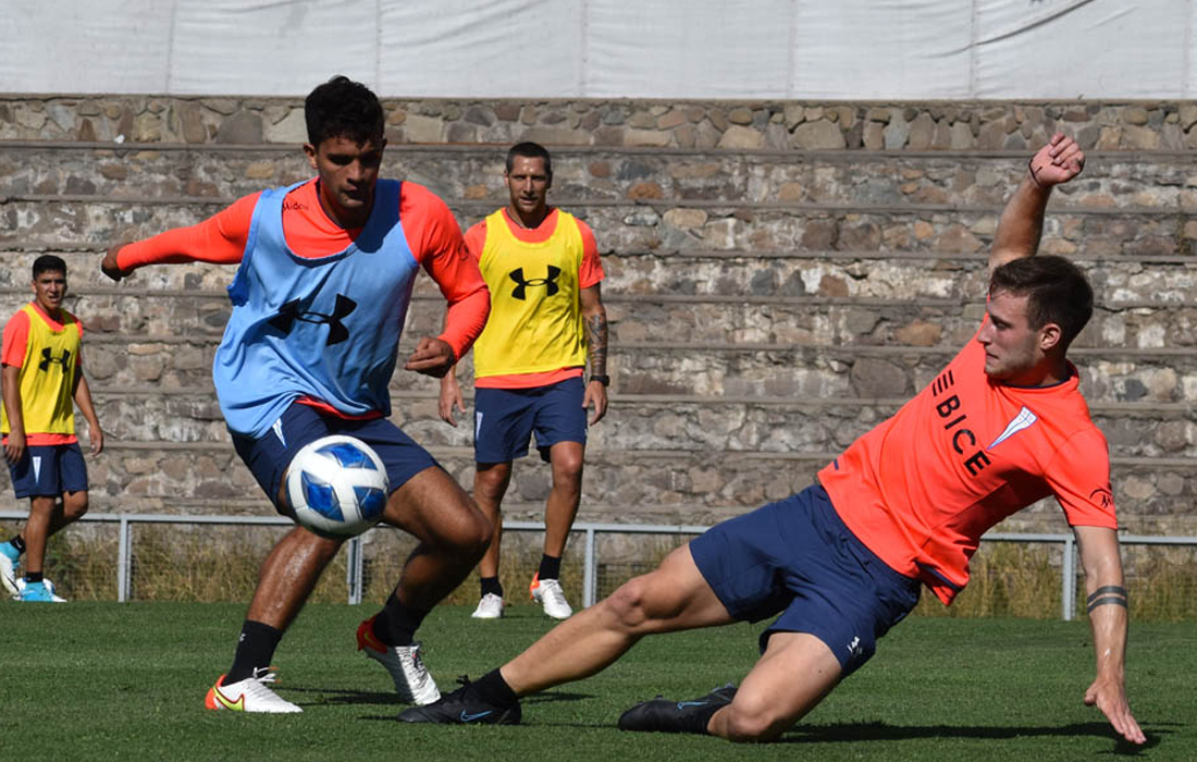 Católica tuvo su segunda jornada de Pretemporada con la mente puesta en la Supercopa